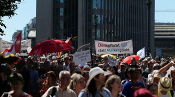 Anti-irgendwas-Demo in Berlin
